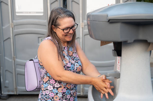 Best Luxury portable toilet rental  in Berea, OH